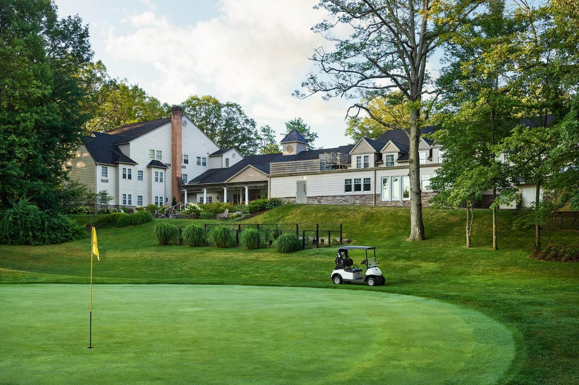 Carnegie House Hotel State College Exterior photo